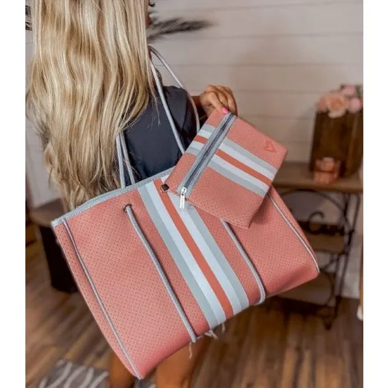 CLEARANCE: Classic Large Tote - Bathurst