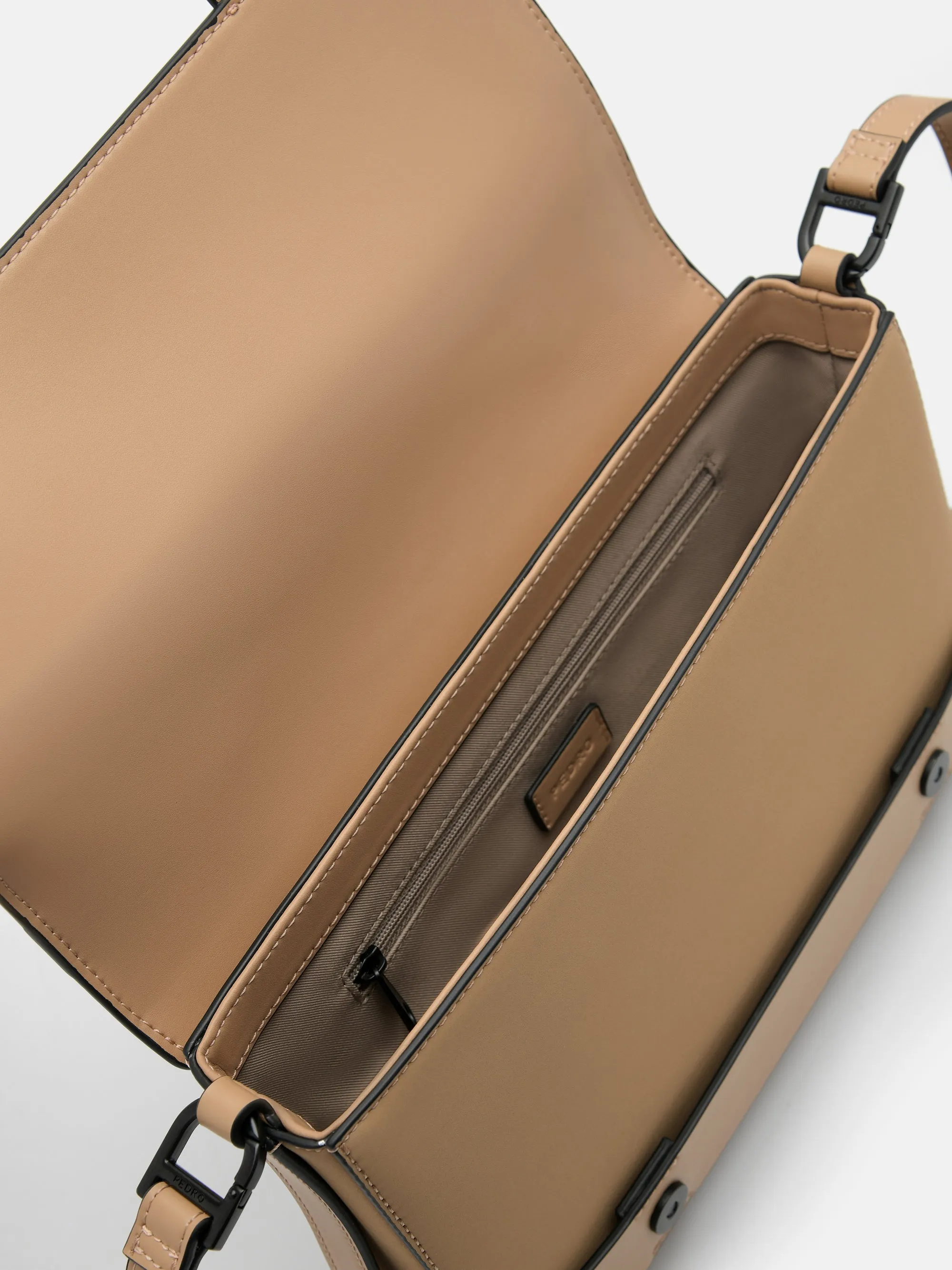 Connor Sling Bag
