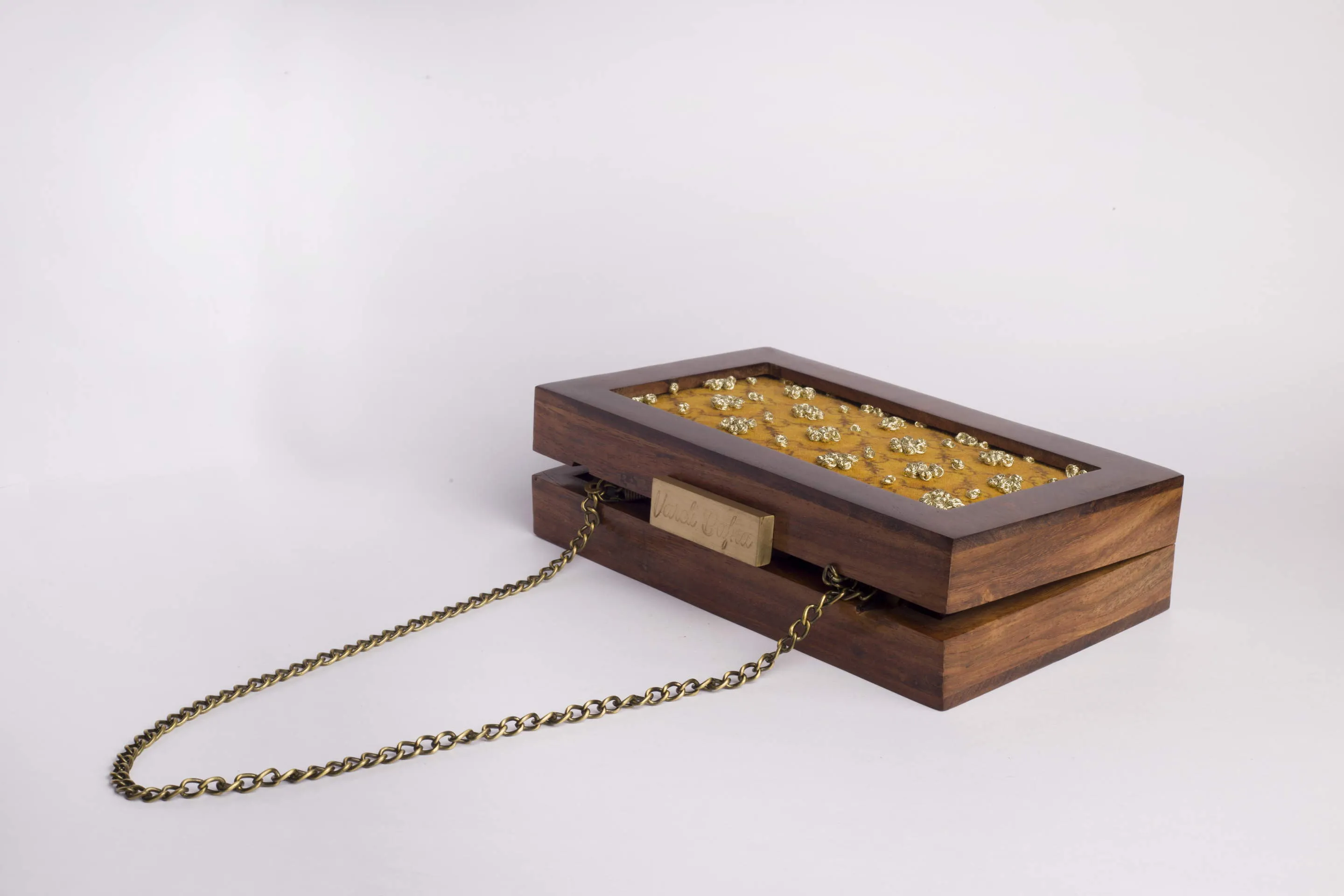 Gold wire detailing Clutch