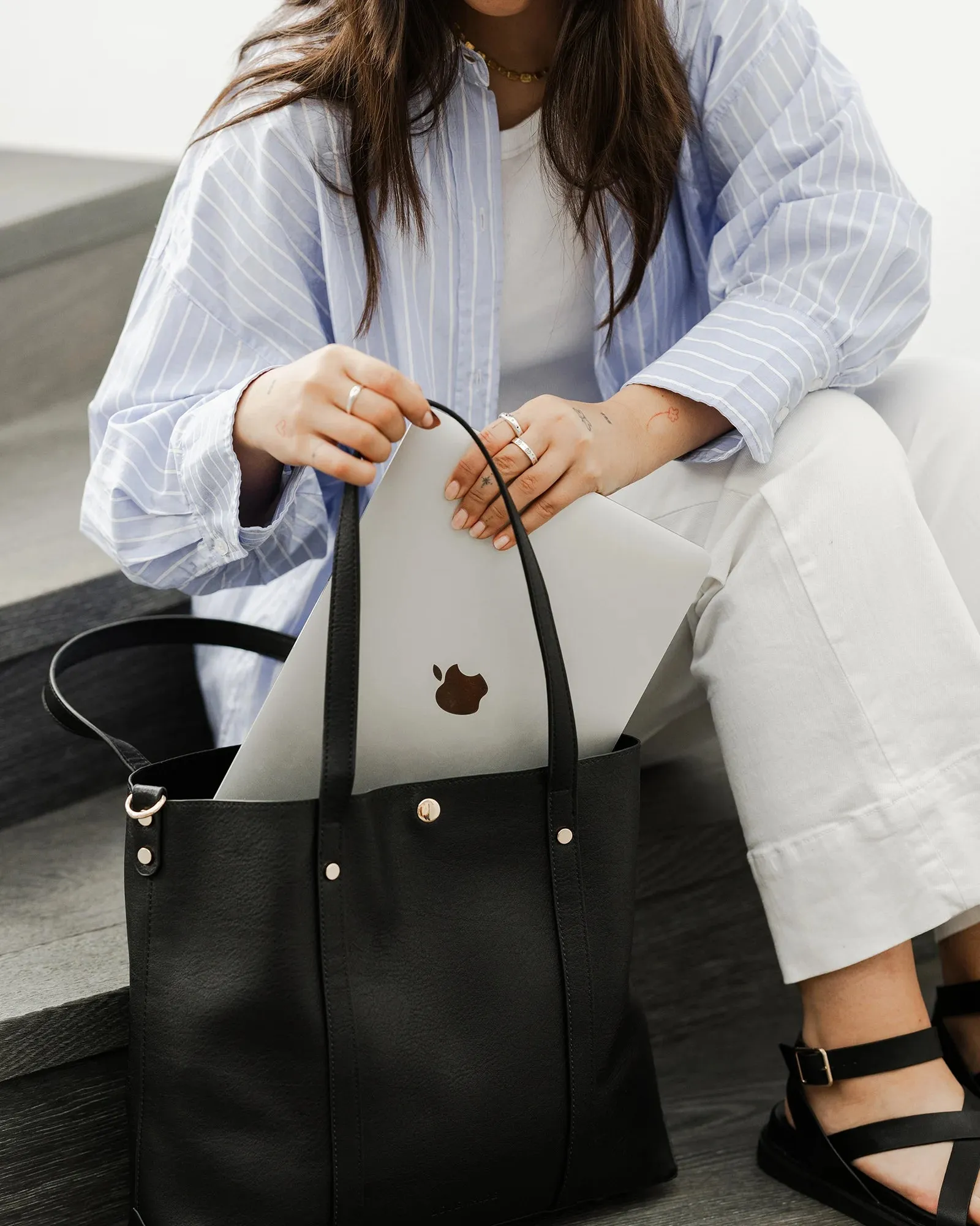 Nevada Ezra Tote Bag in Black